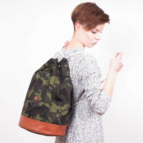 Worek na ramię / Plecak Nuff Duffel woodland | żeglarski styl